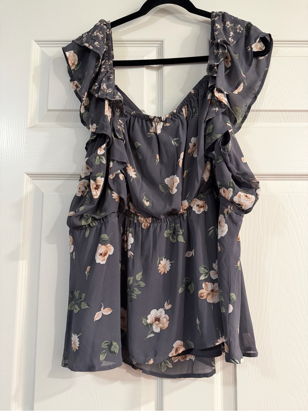Torrid Grey Floral Fabric Top - Picture 3 of 5